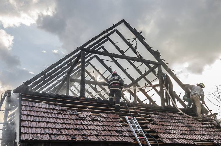 Közös erővel megfékezett szentpáli tűz