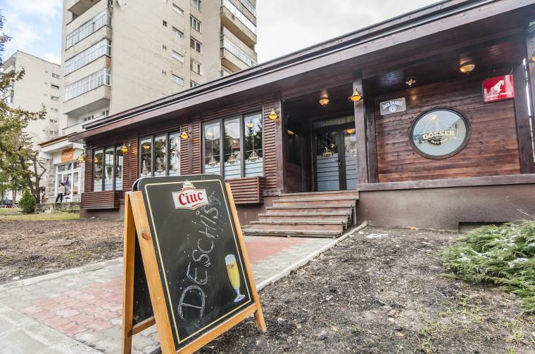 Kinyitott a lepecsételt étterem