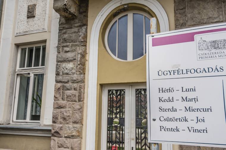 Sztrájkkal fejezik be és sztrájkkal kezdik a hónapot