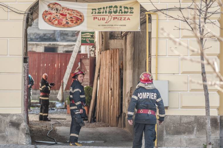 Füst a pizzázó fölött
