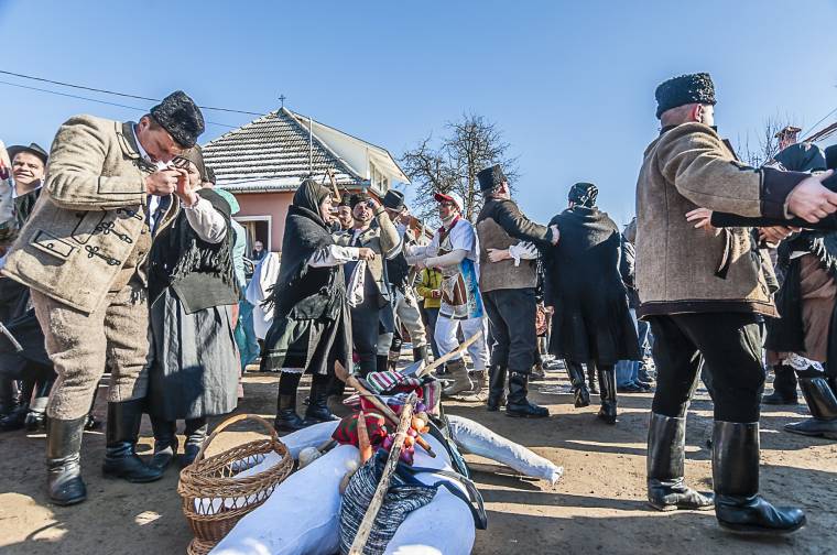 Csíkcsobotfalván vasárnap lesz farsangbúcsúztatás