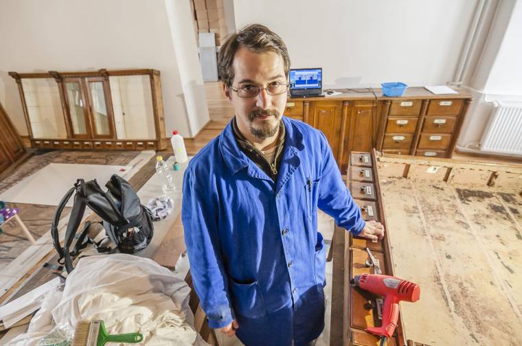 A mókusszőrecsettől a fogorvosi szikéig