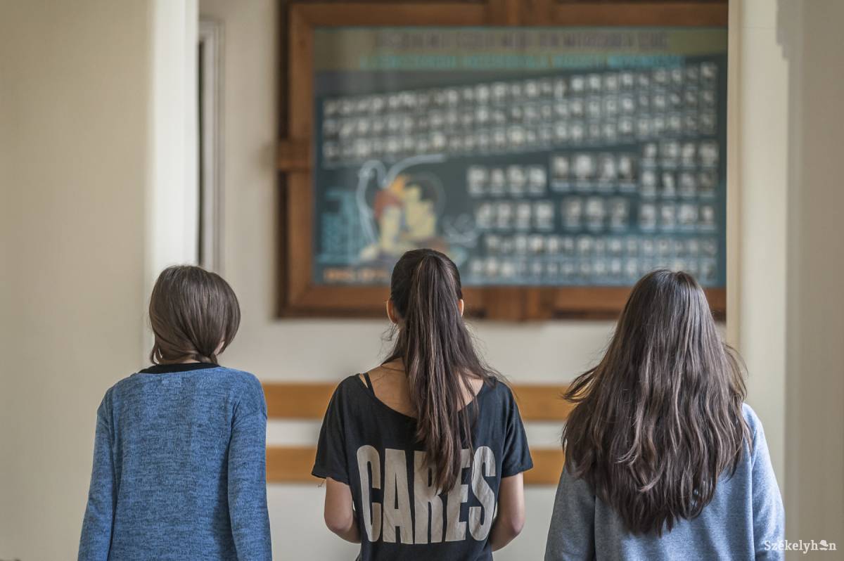 Generációs kérdés. A végzősök egy részét komolyan foglalkoztatja a pályaválasztás &bullet;  Fotó: Veres Nándor