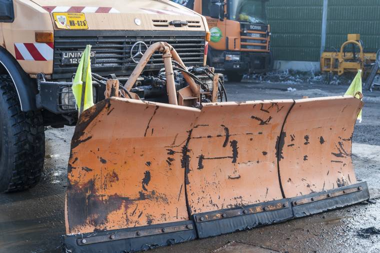 Nyolc emberrel és hét géppel a csíki tél ellen