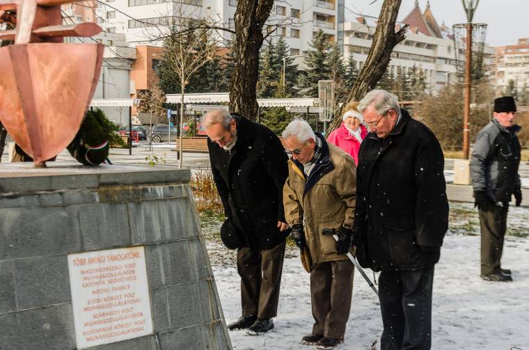 Az elhurcoltakra emlékeztek