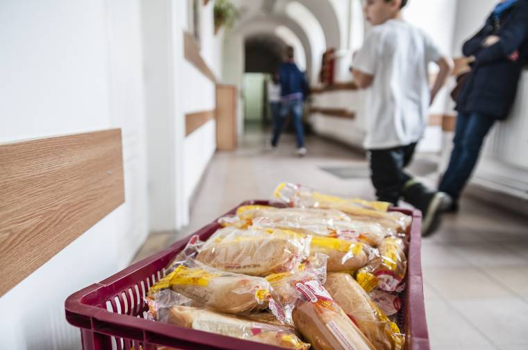 Tej-kifli: Prahova megyei cégtől is szállítanak péktermékeket