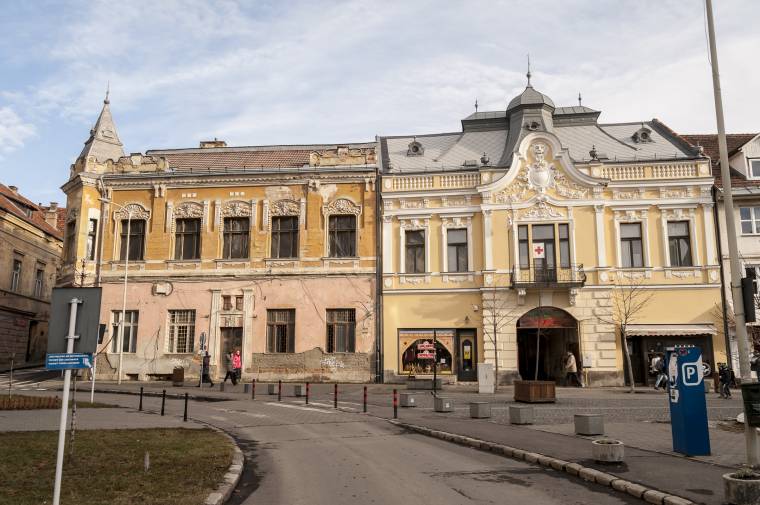 Adóemeléssel a városkép rontásáért?