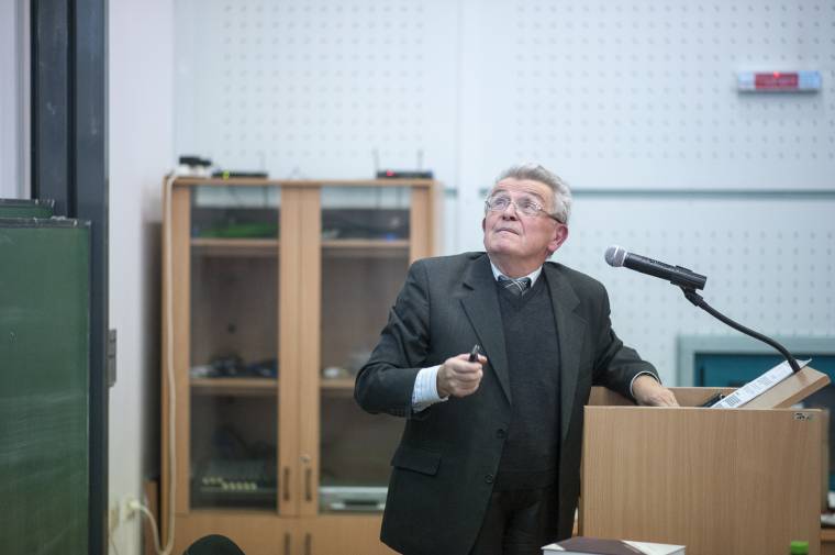 Péntek János: a mindennapokban kell rendben lenni a nyelvhasználattal