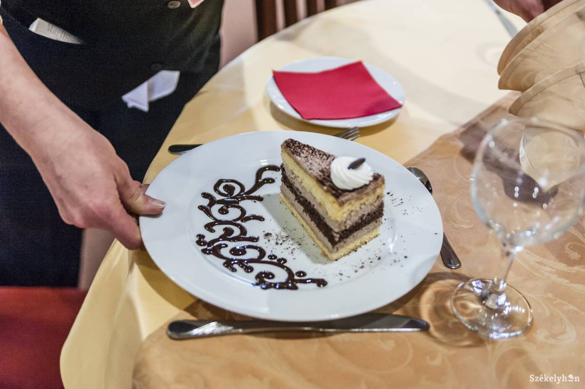 &bullet;  Fotó: Veres Nándor