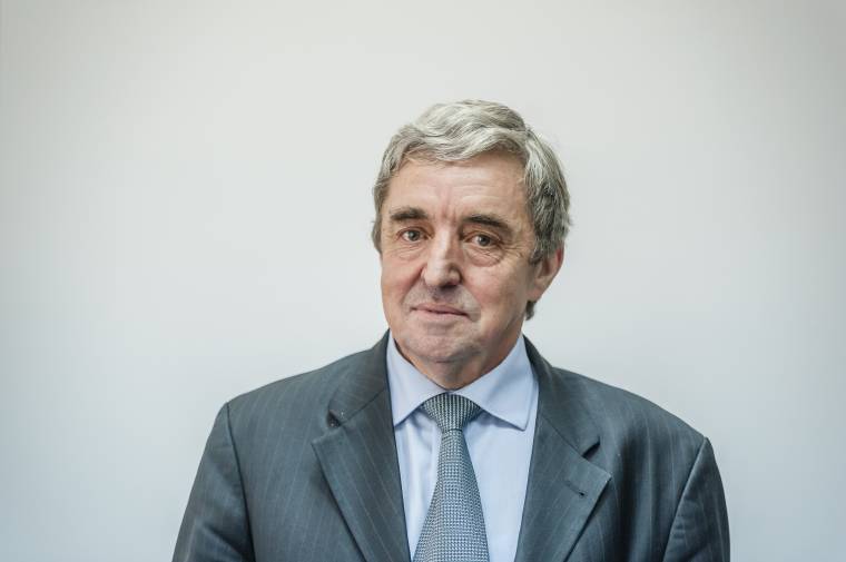 Vádat emelt az ügyészség Kedves Imre ellen