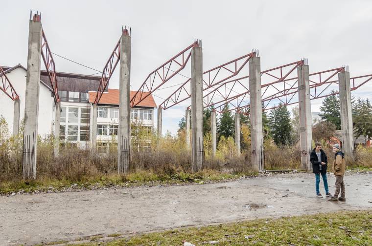 Rendezetlen marad a legforgalmasabb iskolaudvar