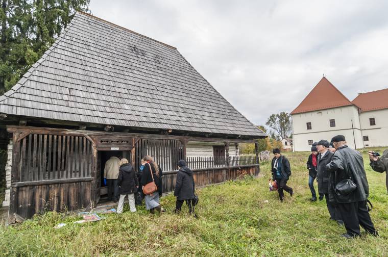 Néprajzi gyűjteményeket tekintettek meg a tájházvezetők