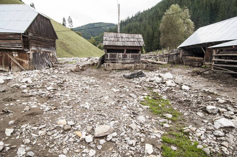 A megélhetést sodorta magával a megáradt patak