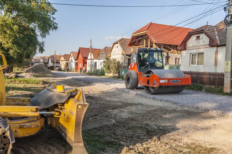 Felcsíki útfelújítás fejlesztési pályázatból
