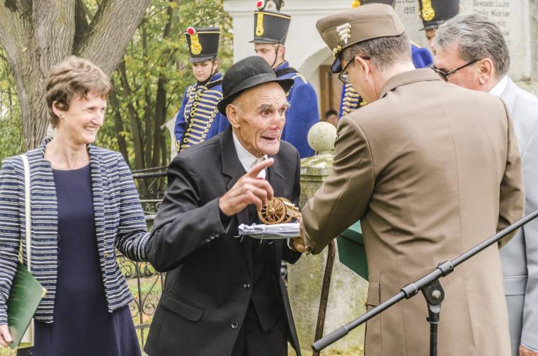 Megérte, hogy kitüntessék