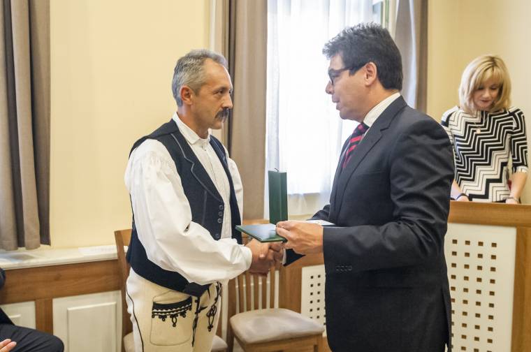 Állami kitüntetéseket adtak át Csíkszeredában