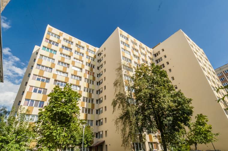 Helyi vállalkozással próbálják még a tél előtt befejezni a szigeteléseket