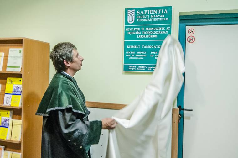 Makó Zoltán vitatja főnöke, a rektor meglátását