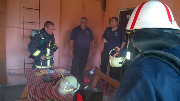 Felcsíki tűzoltóképzés: a mentő is kérhet segítséget