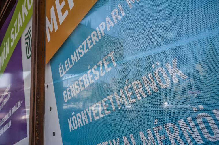 Felfüggesztik az élelmiszeripari biotechnológia szak működését a Sapientián