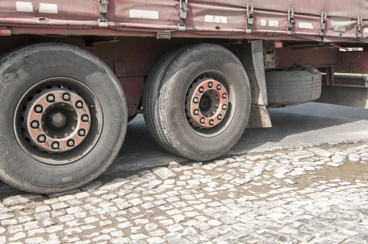 Amikor egy körforgalom megsüllyed és javítani kell