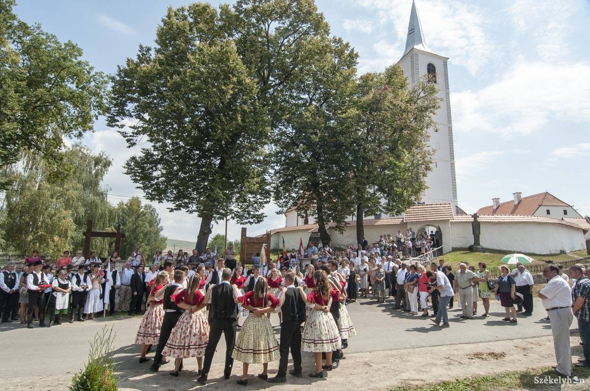 Tíz éve is Csíkszentkirály adott otthont a Szent Király Szövetség találkozójának