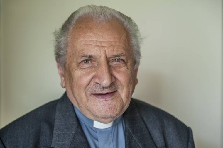 Mindszenty-emlékérmet kapott Berszán Lajos atya