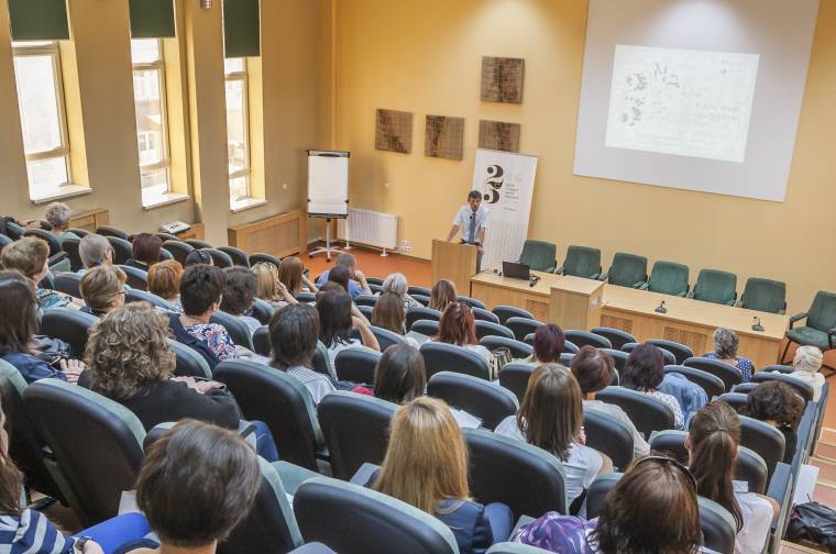 Megváltozott tanári szerepkör – Elkezdődött a Bolyai Nyári Akadémia