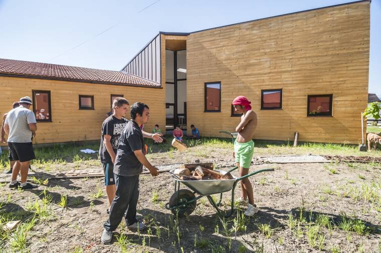 Saját környezetüket teszik szebbé