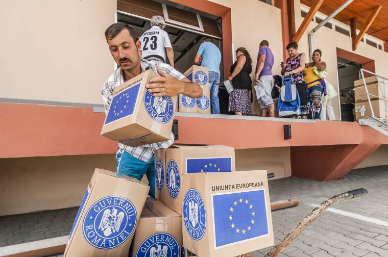 Kiosztják a megmaradt élelmiszersegélyt Csíkszeredában