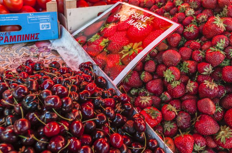 A friss gyümölcs és a zöldségkonzerv drágult a leginkább