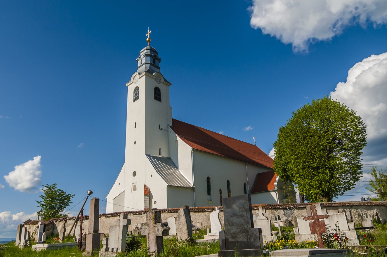 A világháborúk hőseire emlékezik Csíksomlyó, Csobotfalva és Csomortán