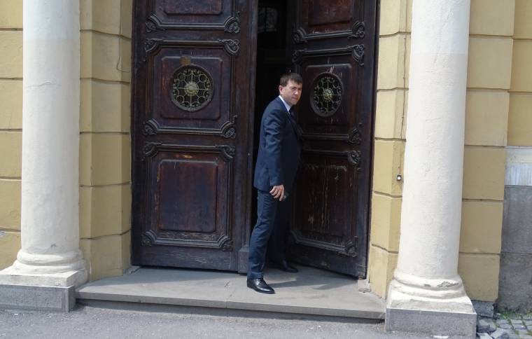 Ügyvéd, tanú és vádlott is hiányzott Borbolyék perének tárgyalásáról
