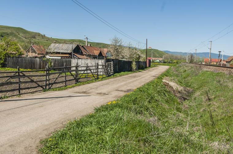 Tizennyolc kilométer utat aszfaltoznak le Felcsíkon