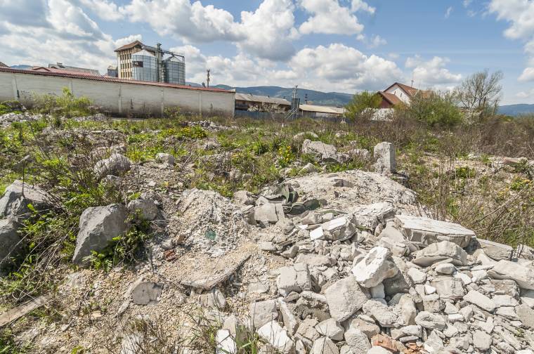 Megbírságolnák a szemetelőket Csíkszeredában