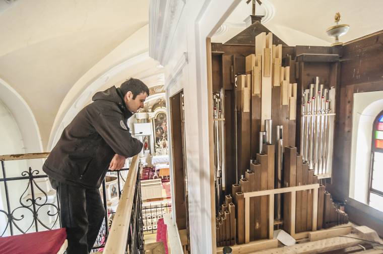 Elsőáldozó gyerekek hangja „szenteli fel” az orgonát