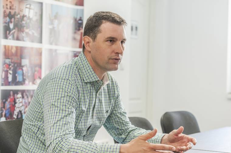 Megfertőződött a koronavírussal Tánczos Barna szenátor