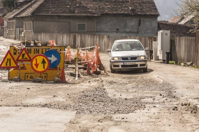 Csíkszeredai utcafelújítás: óvás után per