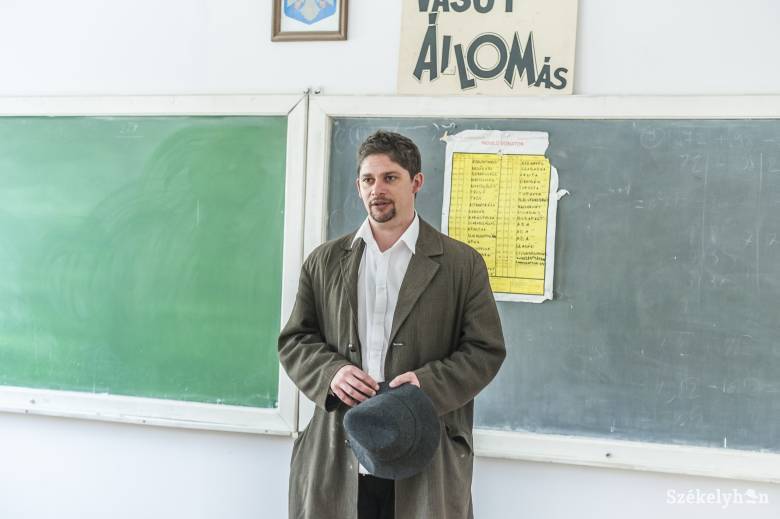 Tóth Péter Lóránt legutóbb József Attila-műsorral járt ezen a vidéken •  Fotó: Veres Nándor