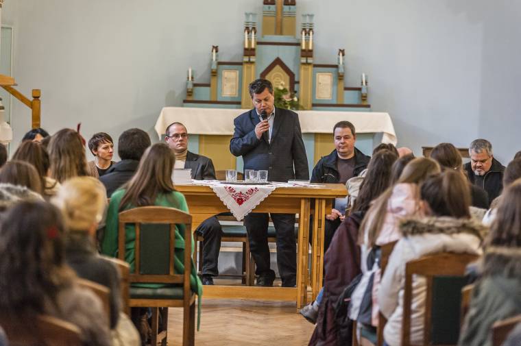 Hivatalos évkönyvbemutatót tartottak