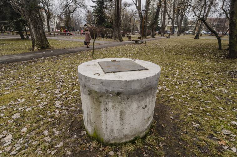 Kiépítik a feltárt csíkszeredai borvízforrások környékét