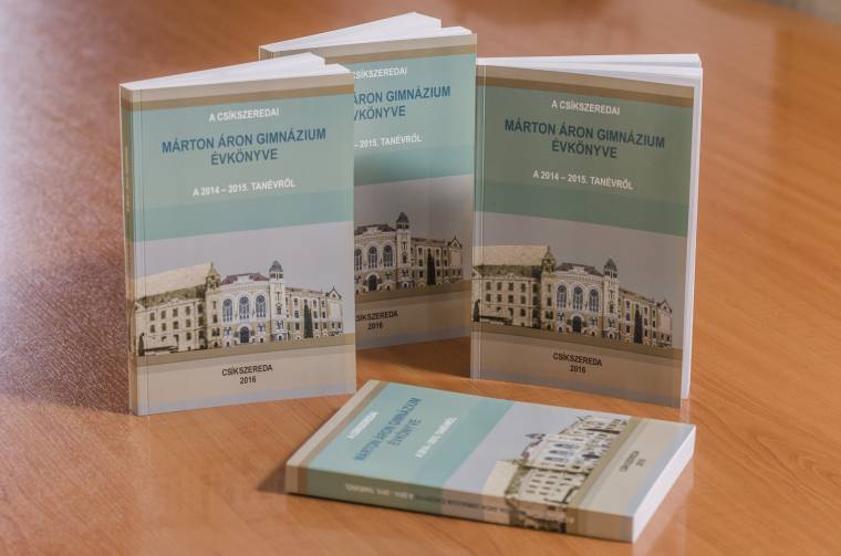 Érdemes kézbe venni a főgimnázium évkönyvét