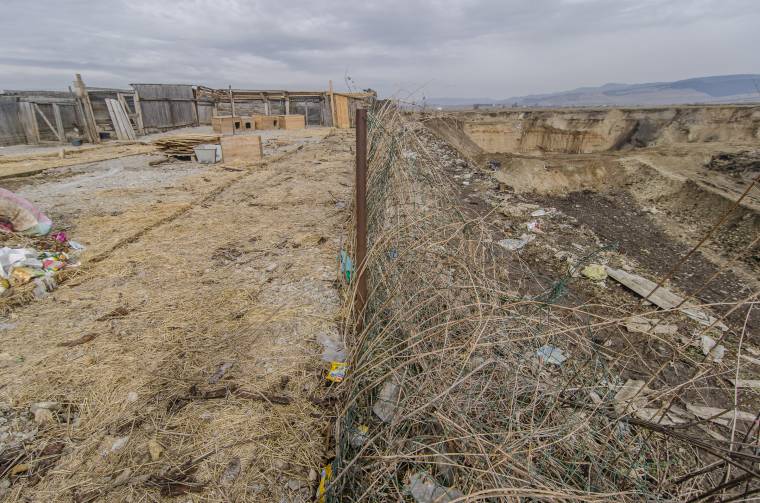Kenneleket kellett lebontani a szemétgödör bezárása miatt