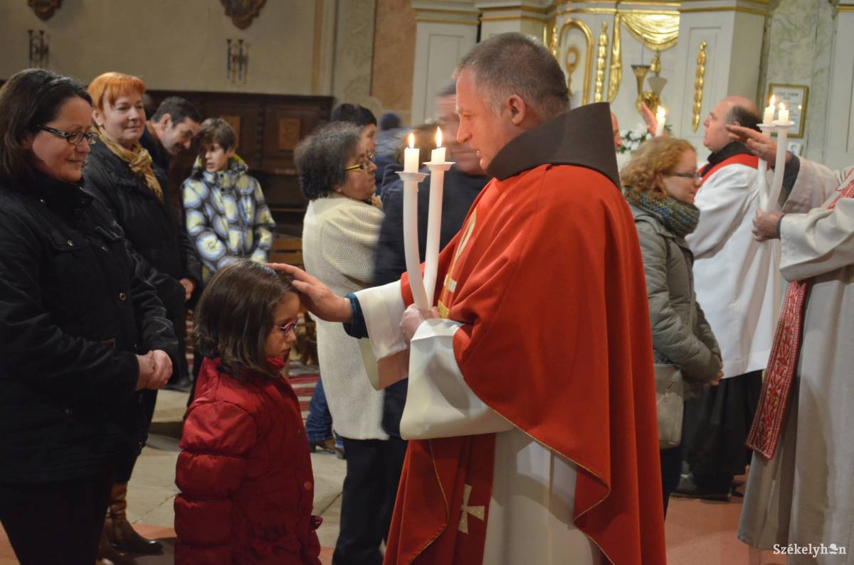 &bullet;  Fotó: Iochom Zsolt