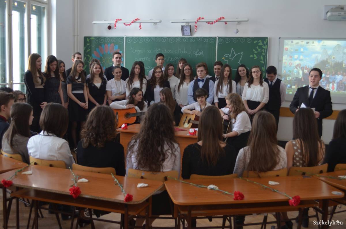 &bullet;  Fotó: Iochom Zsolt