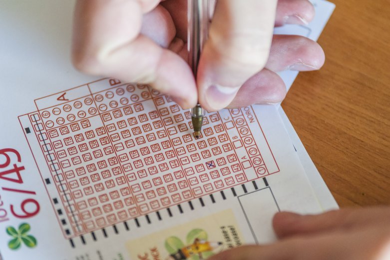 Elvitték minden idők második legnagyobb romániai lottónyereményét