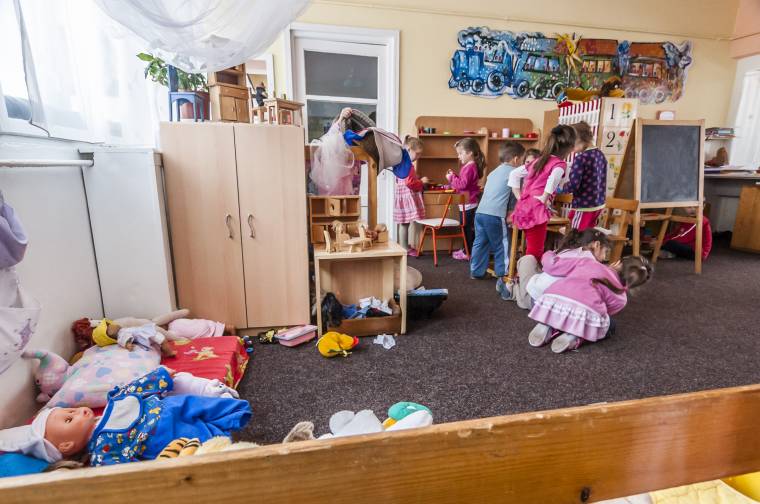 A gyerek neveléséhez egy egész falu szükséges