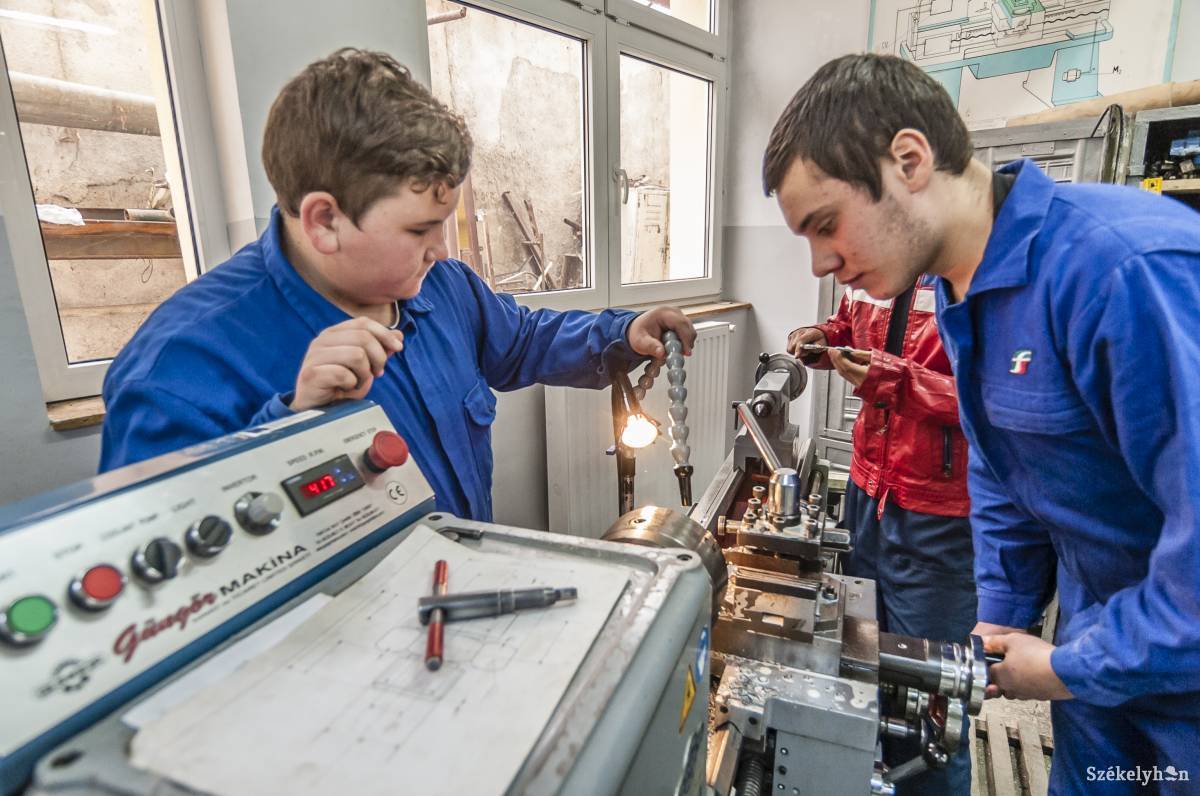 &bullet;  Fotó: Veres Nándor