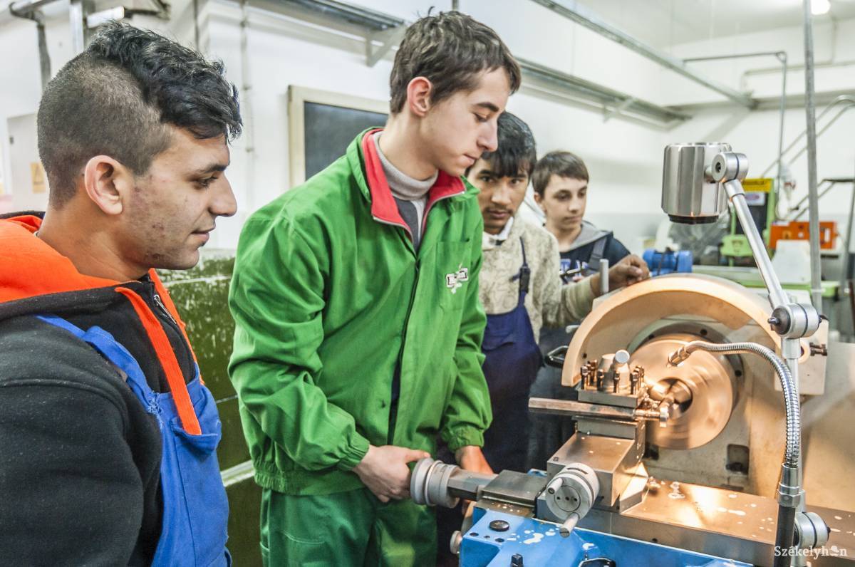 &bullet;  Fotó: Veres Nándor