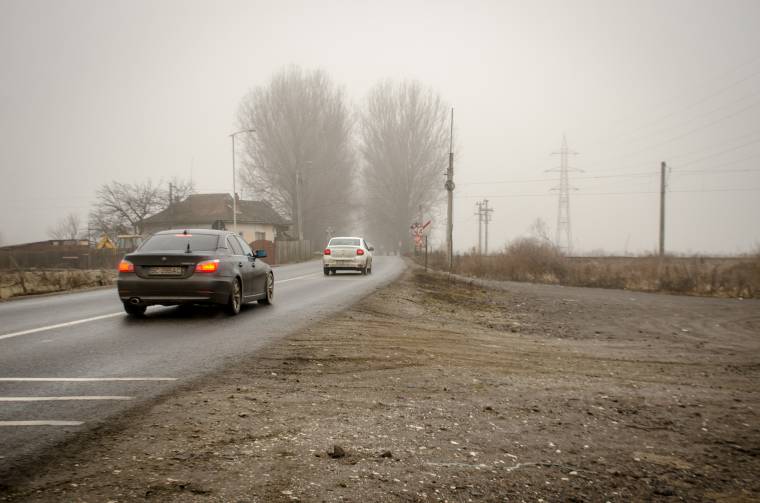 Két útkereszteződés két körfogalommal és két kivitelezővel